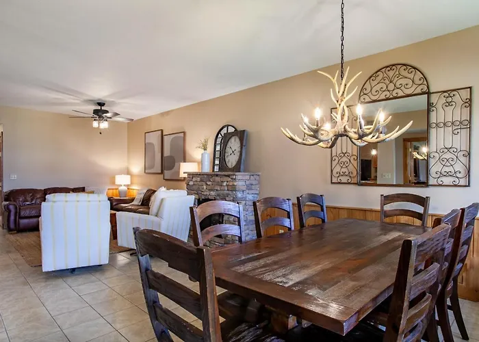 Higher Ground Condo With Mountain And Golf View